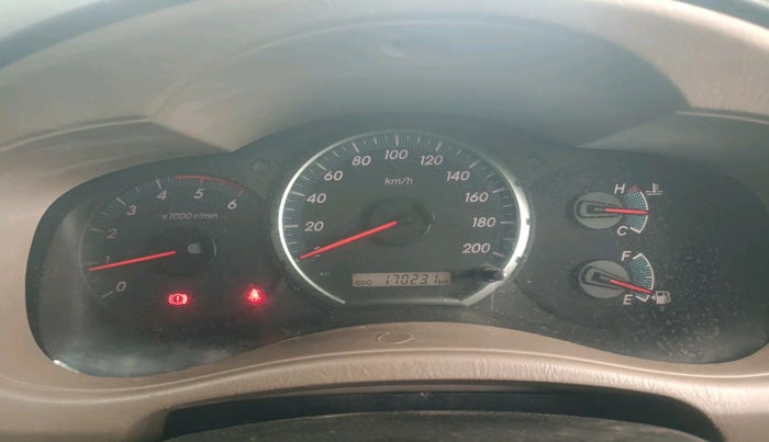 2015 Toyota Innova 2.5 VX 8 STR, Diesel, Manual, 1,70,231 km, interior