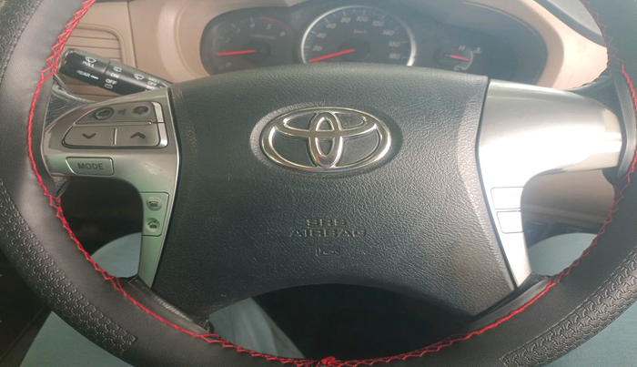 2015 Toyota Innova 2.5 VX 8 STR, Diesel, Manual, 1,70,231 km, interior