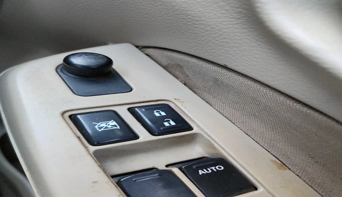 2015 Maruti Ciaz VXI, Petrol, Manual, 1,24,659 km, interior