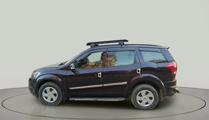 2020 Mahindra XUV500 W5, Diesel, Manual, 21,585 km, exterior