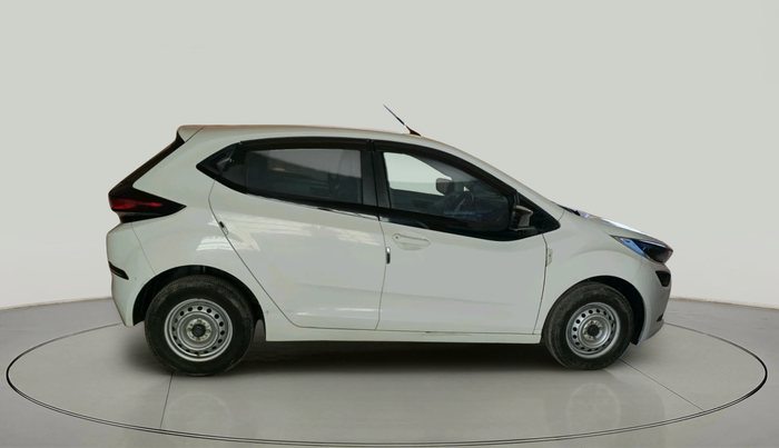 2020 Tata ALTROZ XE PETROL, Petrol, Manual, 1,01,697 km, exterior