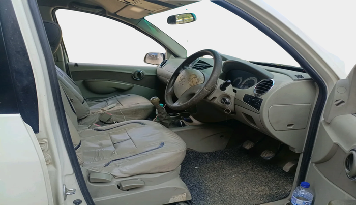 2013 Mahindra Quanto C8, Diesel, Manual, 94,017 km, interior