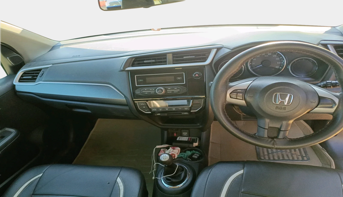 2018 Honda BR-V 1.5L I- DTEC V, Diesel, Manual, 75,862 km, interior