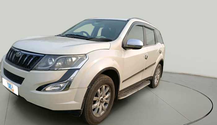 2016 Mahindra XUV500 W10, Diesel, Manual, 1,20,281 km, exterior