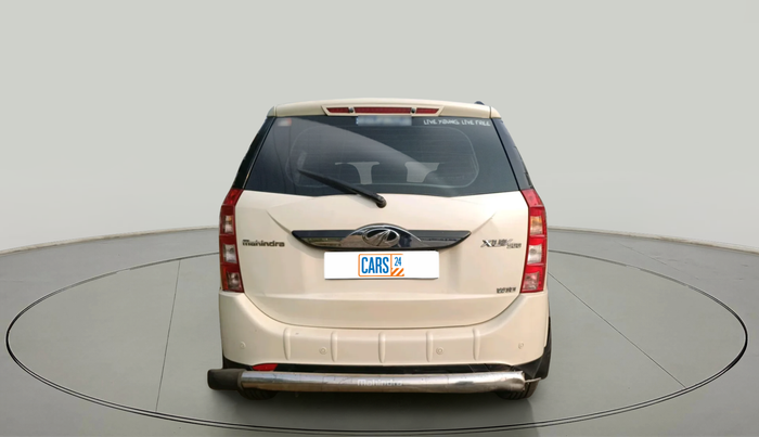 2016 Mahindra XUV500 W10, Diesel, Manual, 1,20,281 km, exterior