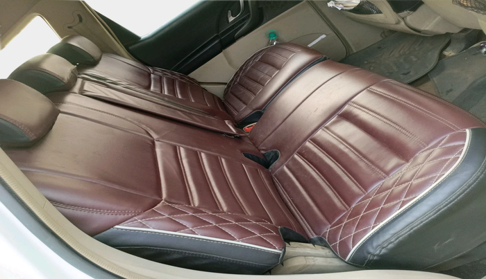 2016 Mahindra XUV500 W10, Diesel, Manual, 1,20,281 km, interior