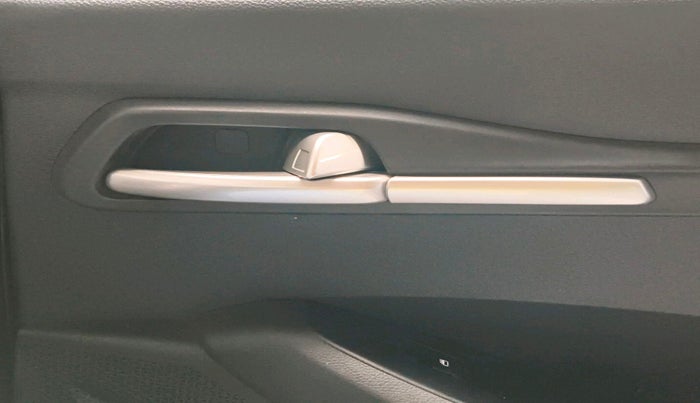 2025 KIA SELTOS HTK Plus (O) 1.5 Petrol MT, Petrol, Manual, 4,100 km, interior