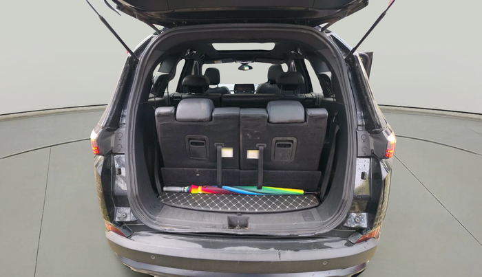 2022 Tata Safari XZ PLUS DARK EDITION, Diesel, Manual, 61,435 km, exterior