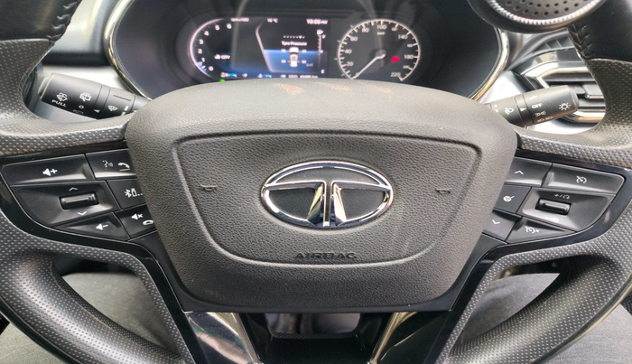 2022 Tata Safari XZ PLUS DARK EDITION, Diesel, Manual, 61,435 km, interior