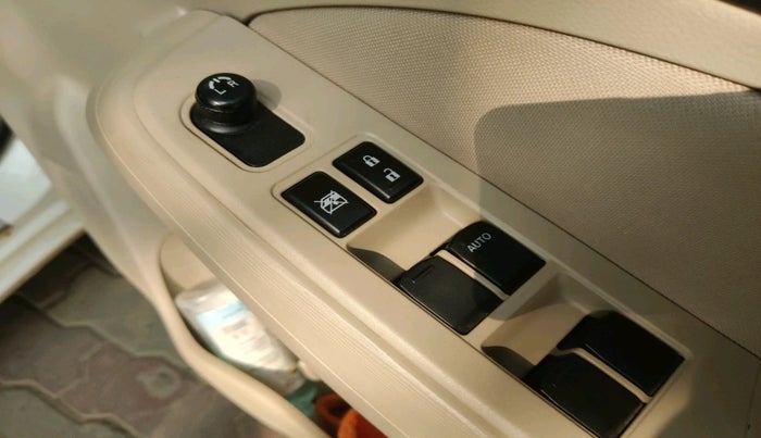 2018 Maruti Dzire VDI, Diesel, Manual, 48,694 km, interior