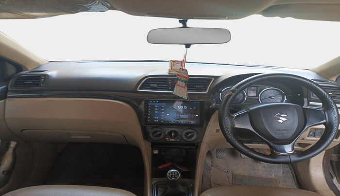 2017 Maruti Ciaz SIGMA DIESEL 1.3, Diesel, Manual, 1,15,841 km, interior