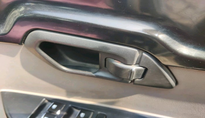 2016 Mahindra Kuv100 K2 D 6 STR, Diesel, Manual, 1,26,324 km, interior