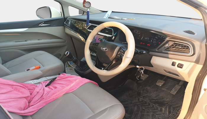 2018 Mahindra MARAZZO M8 7 STR, Diesel, Manual, 1,09,357 km, interior