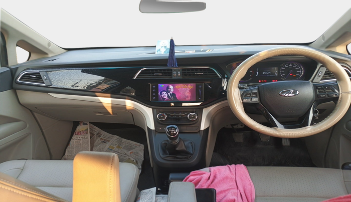 2018 Mahindra MARAZZO M8 7 STR, Diesel, Manual, 1,09,357 km, interior