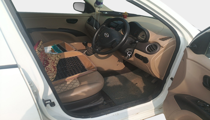 2010 Hyundai i10 MAGNA 1.2, Petrol, Manual, 77,434 km, interior