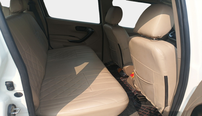 2023 Mahindra BOLERO NEO N 8, Diesel, Manual, 45,916 km, interior