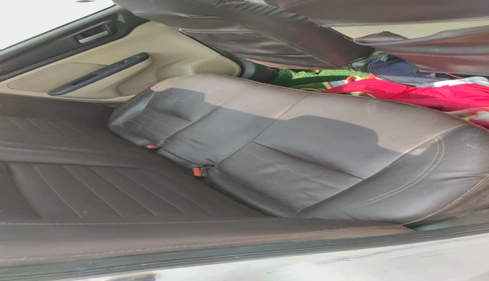 2018 Honda Amaze 1.2L I-VTEC S, Petrol, Manual, 1,37,739 km, interior