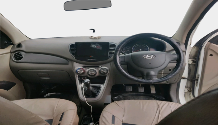 2013 Hyundai i10 ERA 1.1, Petrol, Manual, 1,22,554 km, interior