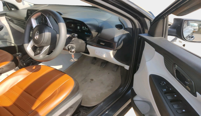 2024 Hyundai NEW I20 MAGNA 1.2 MT, Petrol, Manual, 20,539 km, interior