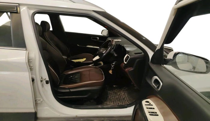 2020 Hyundai VENUE S 1.2, CNG, Manual, 85,087 km, interior