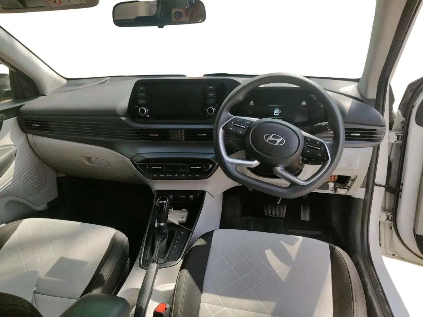 2024 Hyundai NEW I20 SPORTZ 1.2 IVT, Petrol, Automatic, 9,379 km, interior