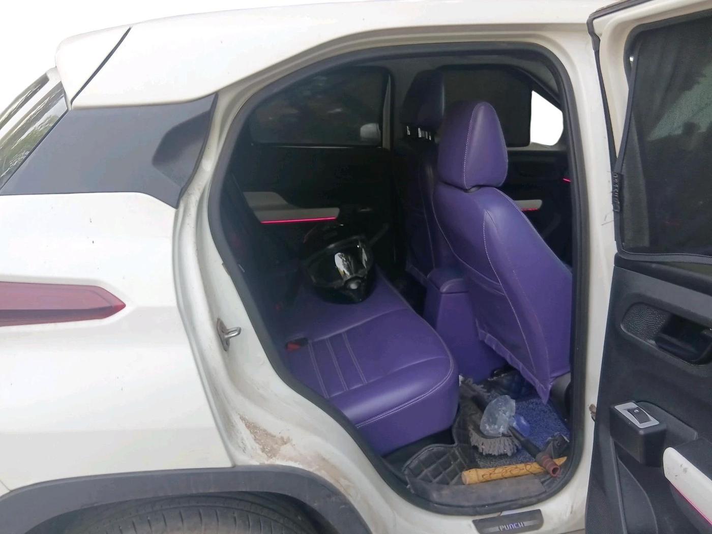 2022 Tata PUNCH PURE MT, Petrol, Manual, 10,087 km, interior