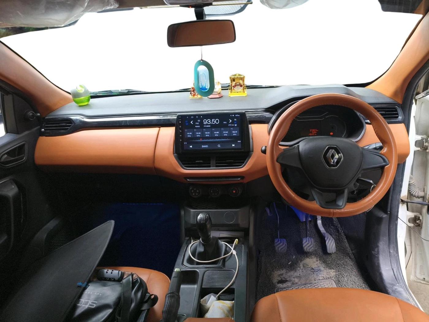 2022 Renault Kiger RXE MT, Petrol, Manual, 37,354 km, interior