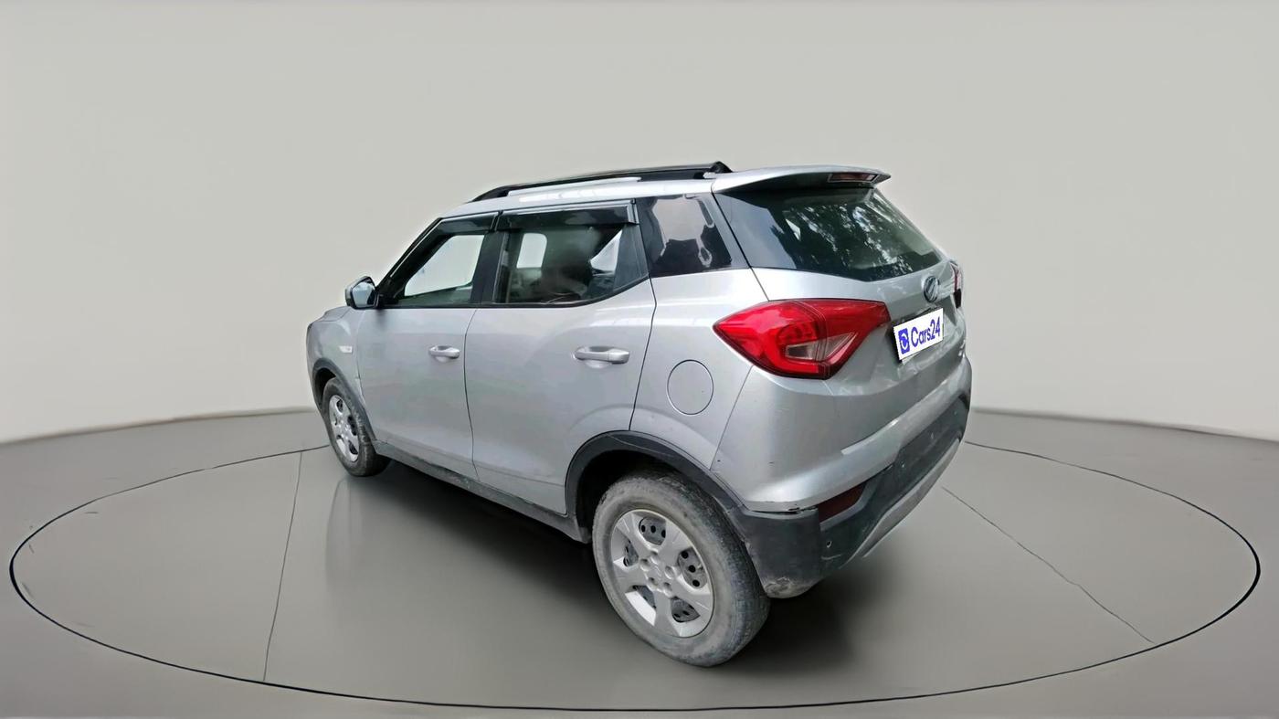 2021 Mahindra XUV300 W6 1.2 PETROL, Petrol, Manual, 1,01,260 km, exterior