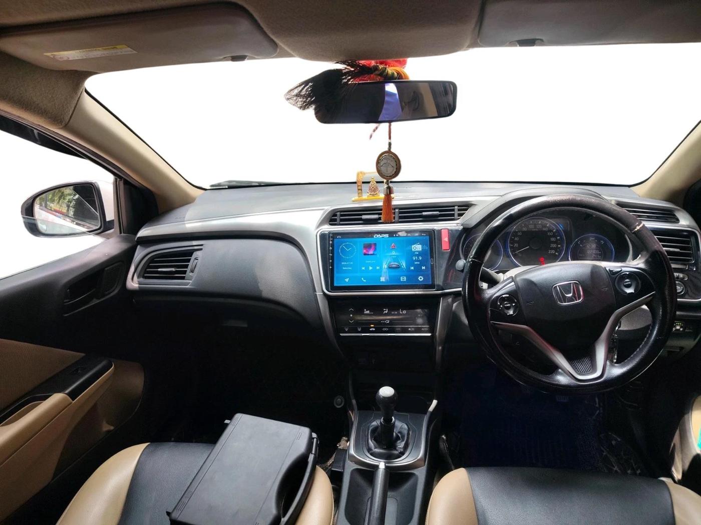 2014 Honda City 1.5L I-VTEC SV, Petrol, Manual, 1,22,308 km, interior