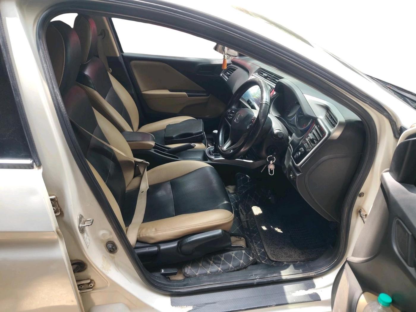 2014 Honda City 1.5L I-VTEC SV, Petrol, Manual, 1,22,308 km, interior