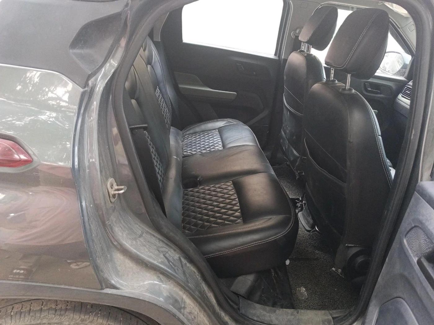 2024 Tata PUNCH ADVENTURE RHYTHM PACK MT, Petrol, Manual, 43,331 km, interior