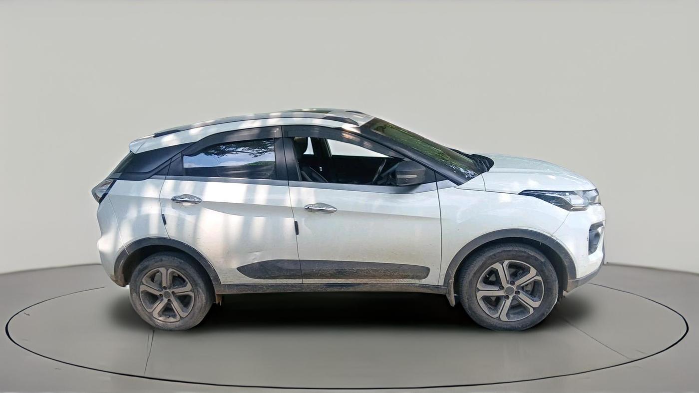 2021 Tata NEXON XM SUNROOF DIESEL, Diesel, Manual, 1,00,897 km, exterior