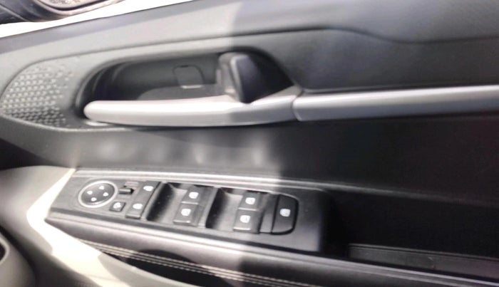 2023 KIA SONET HTX 1.0 DCT, Petrol, Automatic, 48,242 km, interior