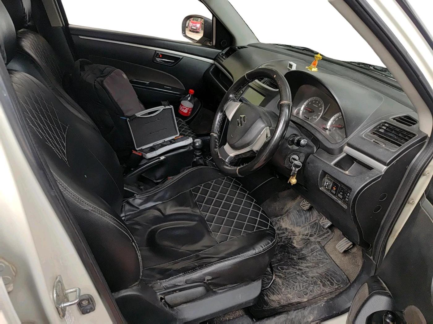 2014 Maruti Swift VXI, CNG, Manual, 1,01,345 km, interior