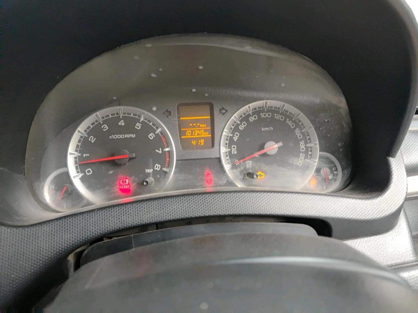 2014 Maruti Swift VXI, CNG, Manual, 1,01,345 km, interior