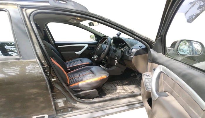 2018 Renault Duster RXL PETROL, Petrol, Manual, 33,174 km, interior