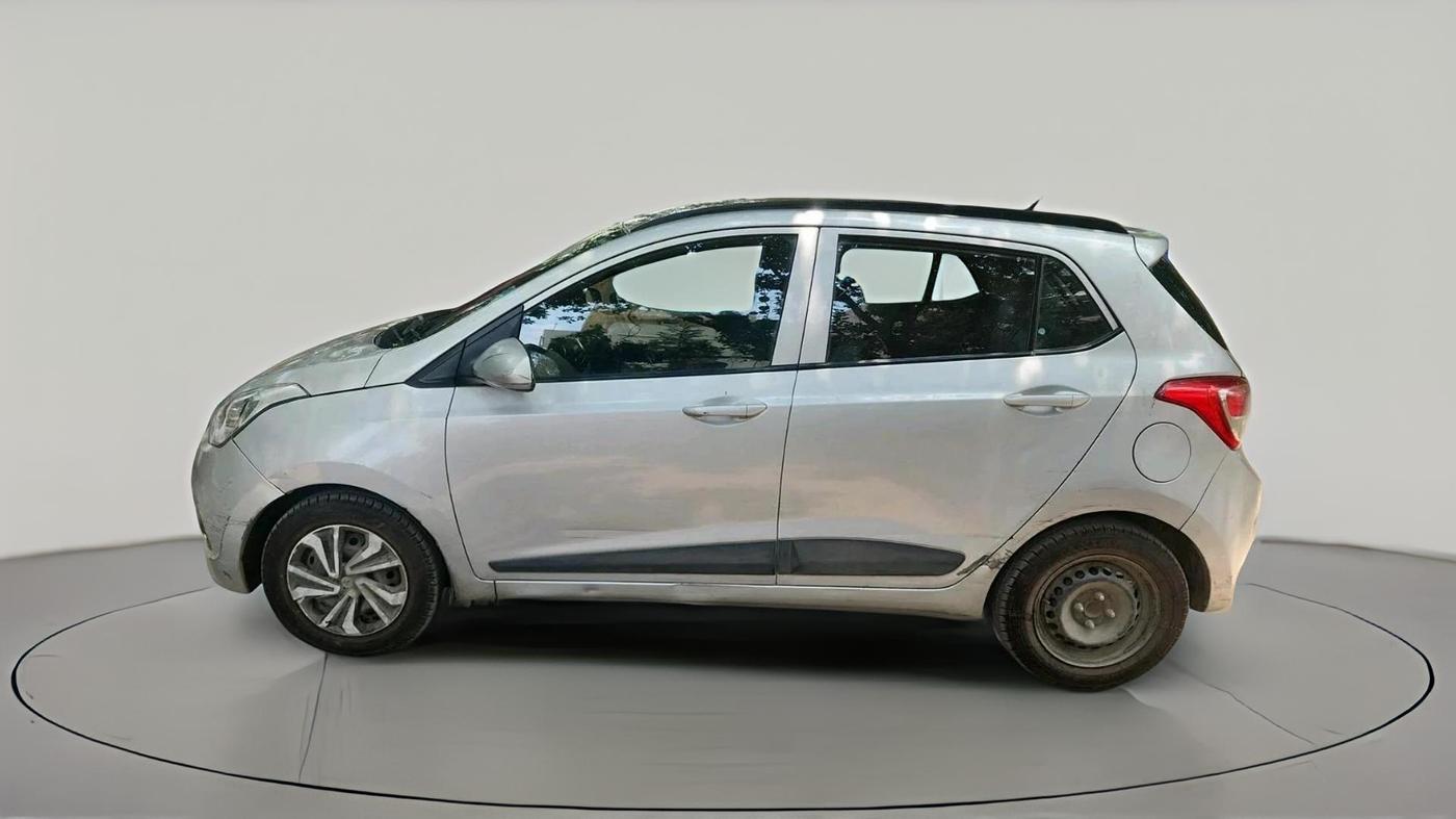 2015 Hyundai Grand i10 SPORTZ 1.2 KAPPA VTVT, Petrol, Manual, 1,30,808 km, exterior