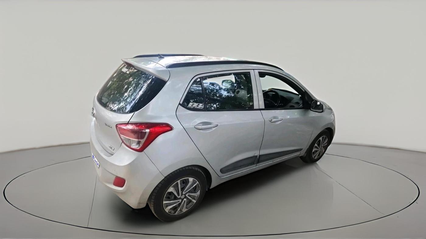 2015 Hyundai Grand i10 SPORTZ 1.2 KAPPA VTVT, Petrol, Manual, 1,30,808 km, exterior