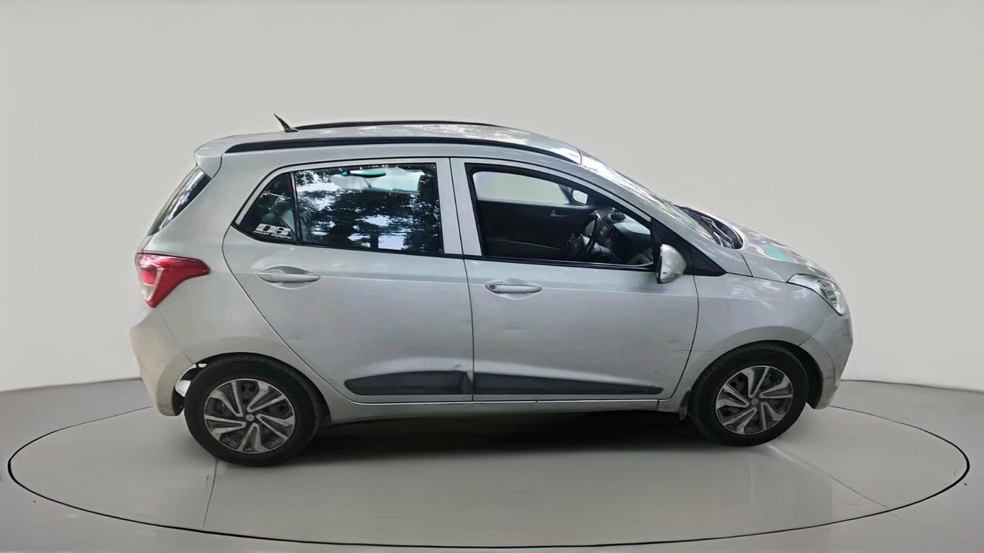 2015 Hyundai Grand i10 SPORTZ 1.2 KAPPA VTVT, Petrol, Manual, 1,30,808 km, exterior