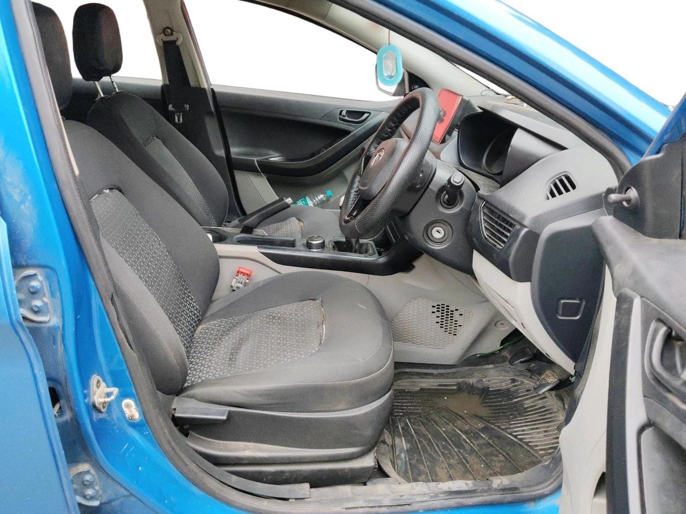 2018 Tata NEXON XE DIESEL, Diesel, Manual, 76,709 km, interior
