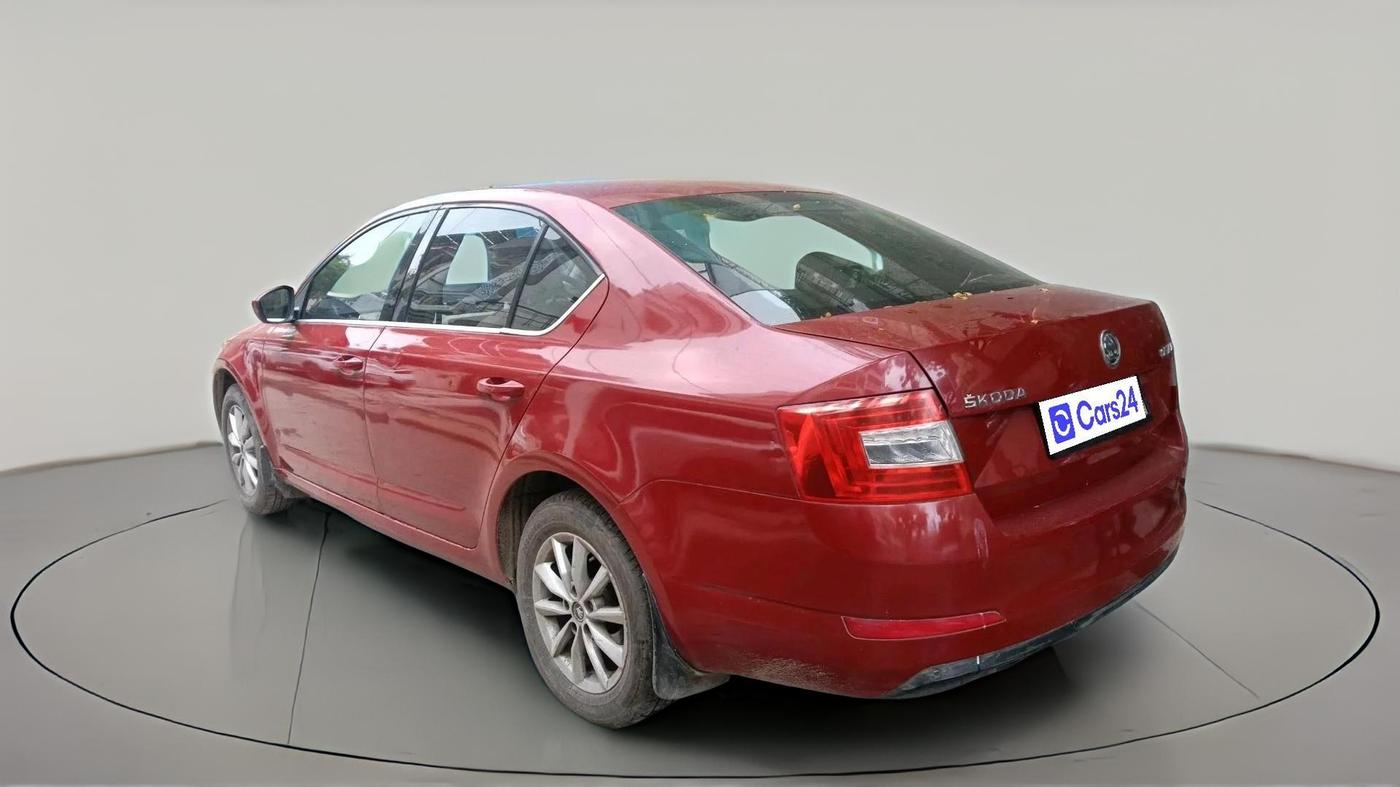 2013 Skoda Octavia ACTIVE 1.4 TSI, Petrol, Manual, 1,26,362 km, exterior