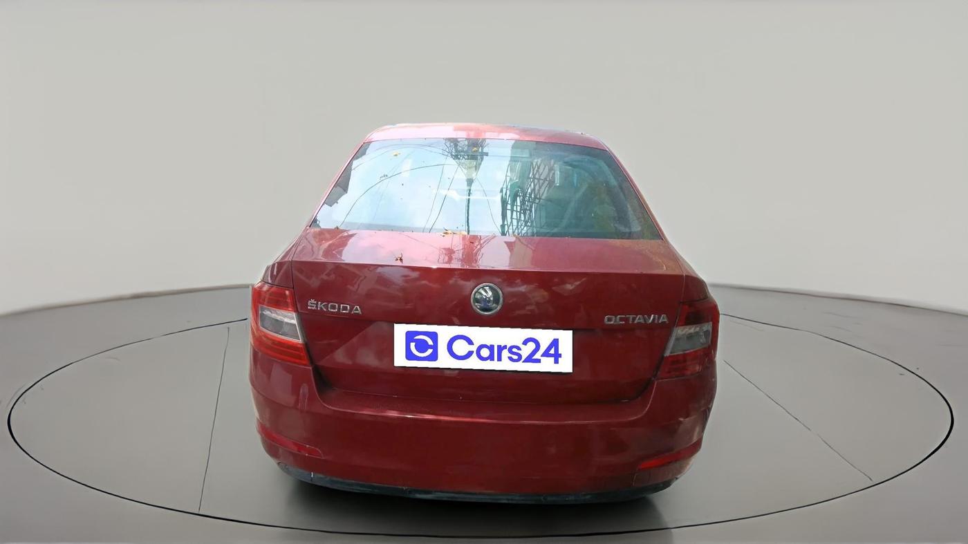 2013 Skoda Octavia ACTIVE 1.4 TSI, Petrol, Manual, 1,26,362 km, exterior