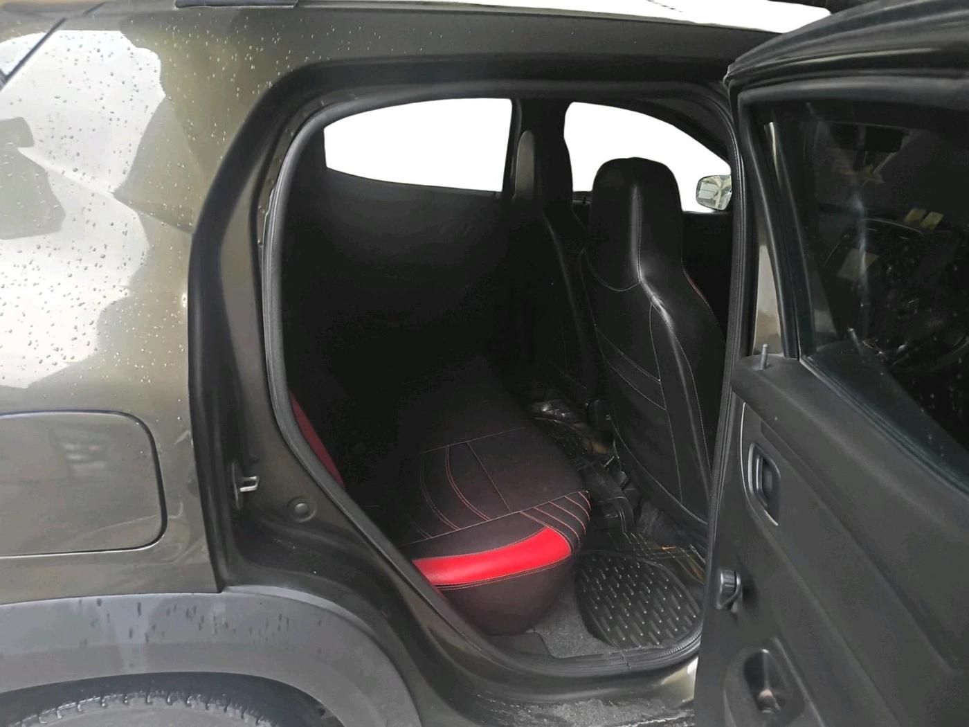2017 Renault Kwid RXT 1.0 AMT (O), Petrol, Automatic, 66,562 km, interior
