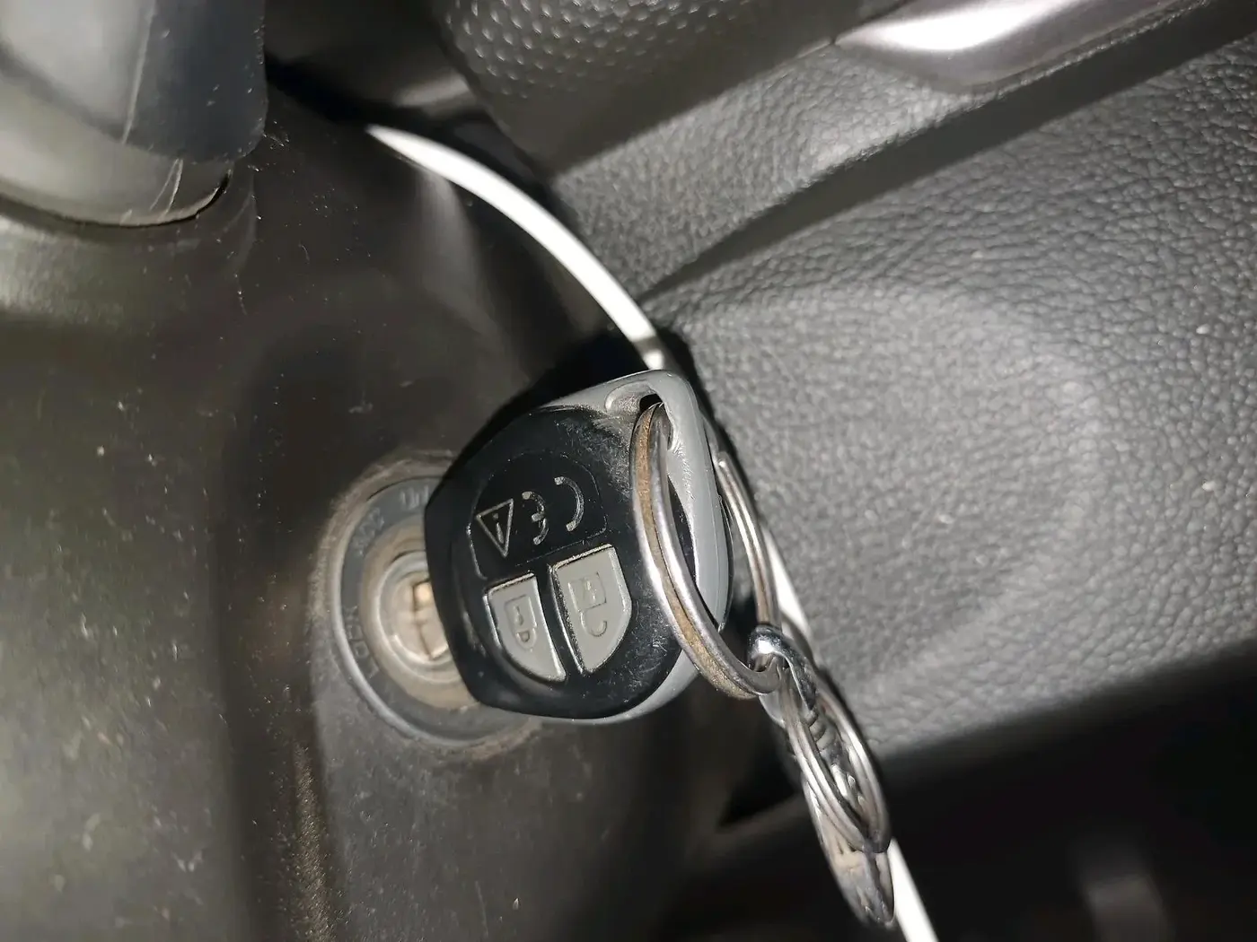 2023 Maruti BREZZA VXI S-CNG, CNG, Manual, 1,04,562 km, interior