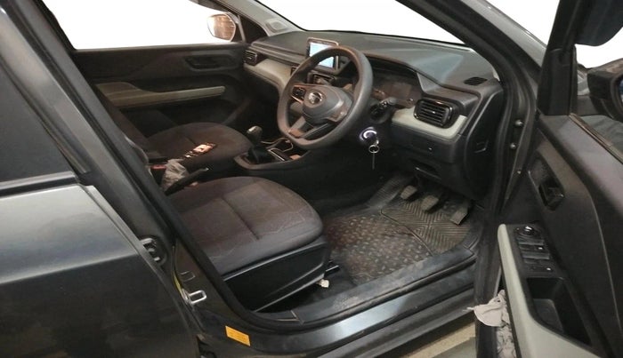 2024 Tata PUNCH ADVENTURE MT CNG , CNG, Manual, 11,549 km, interior