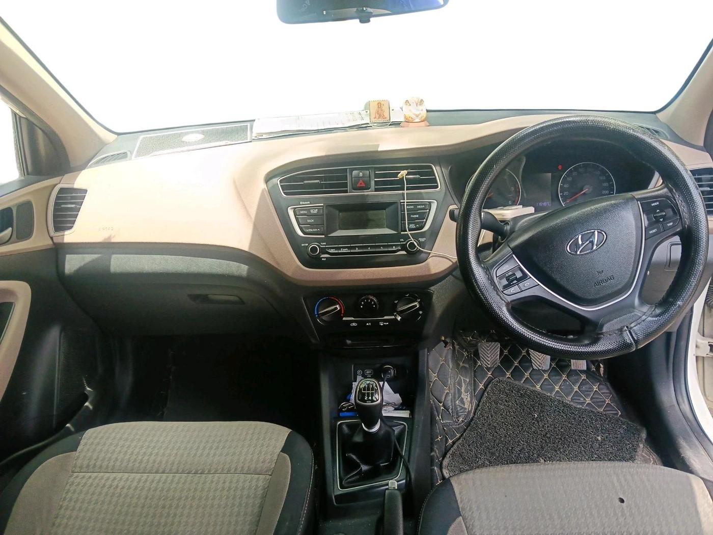 2018 Hyundai Elite i20 SPORTZ 1.4 CRDI, Diesel, Manual, 1,16,487 km, interior