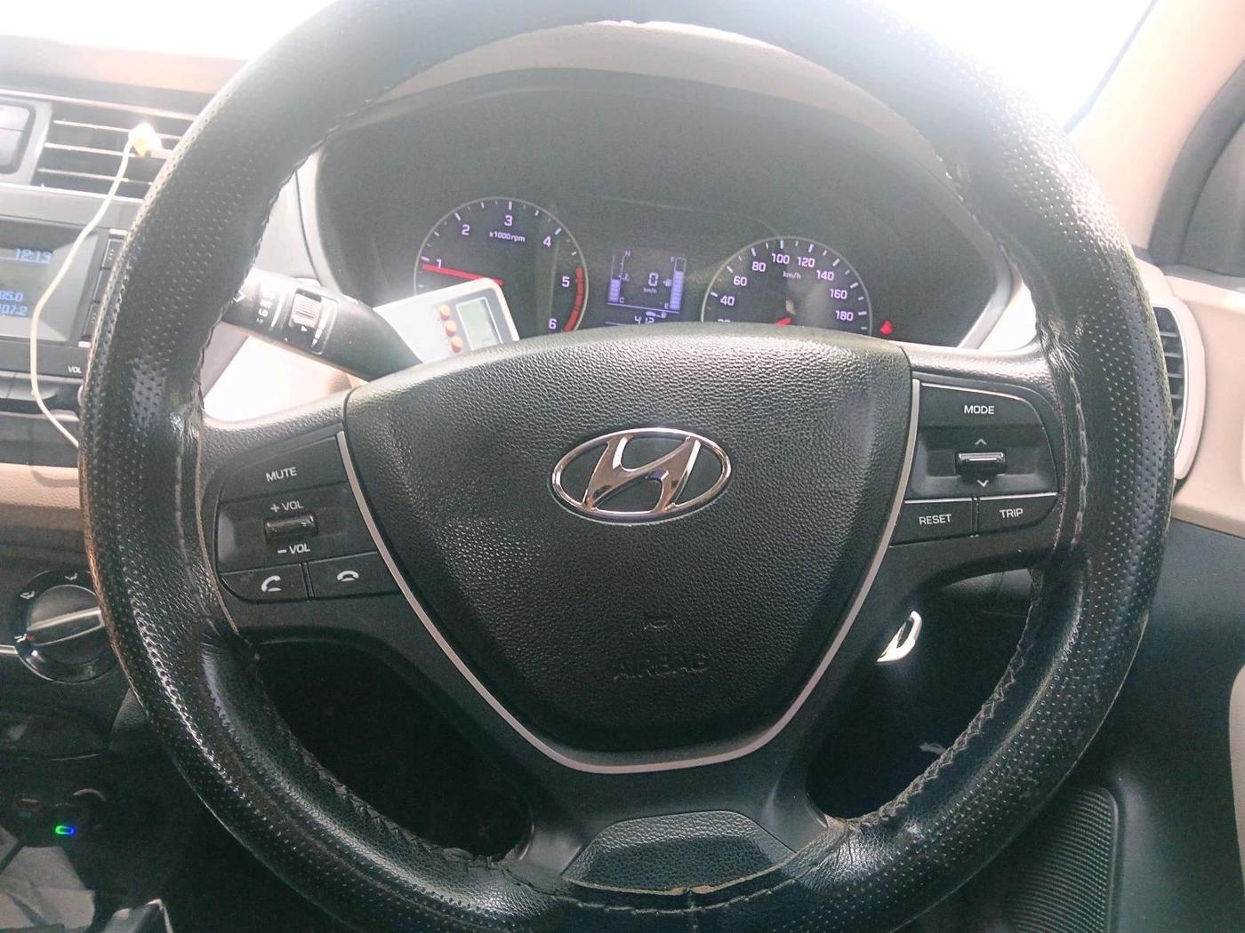 2018 Hyundai Elite i20 SPORTZ 1.4 CRDI, Diesel, Manual, 1,16,487 km, interior