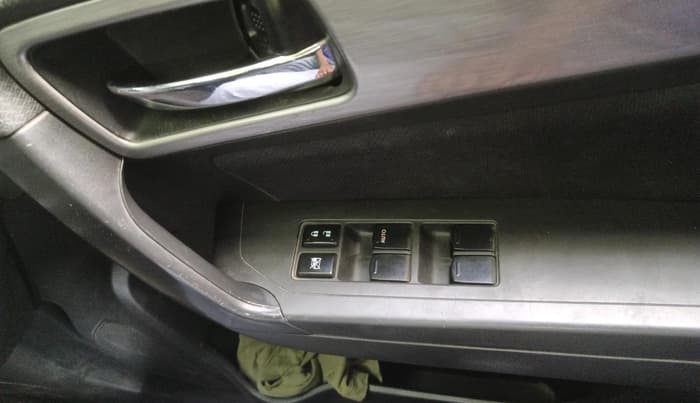 2016 Maruti Vitara Brezza ZDI, Diesel, Manual, 1,41,546 km, interior