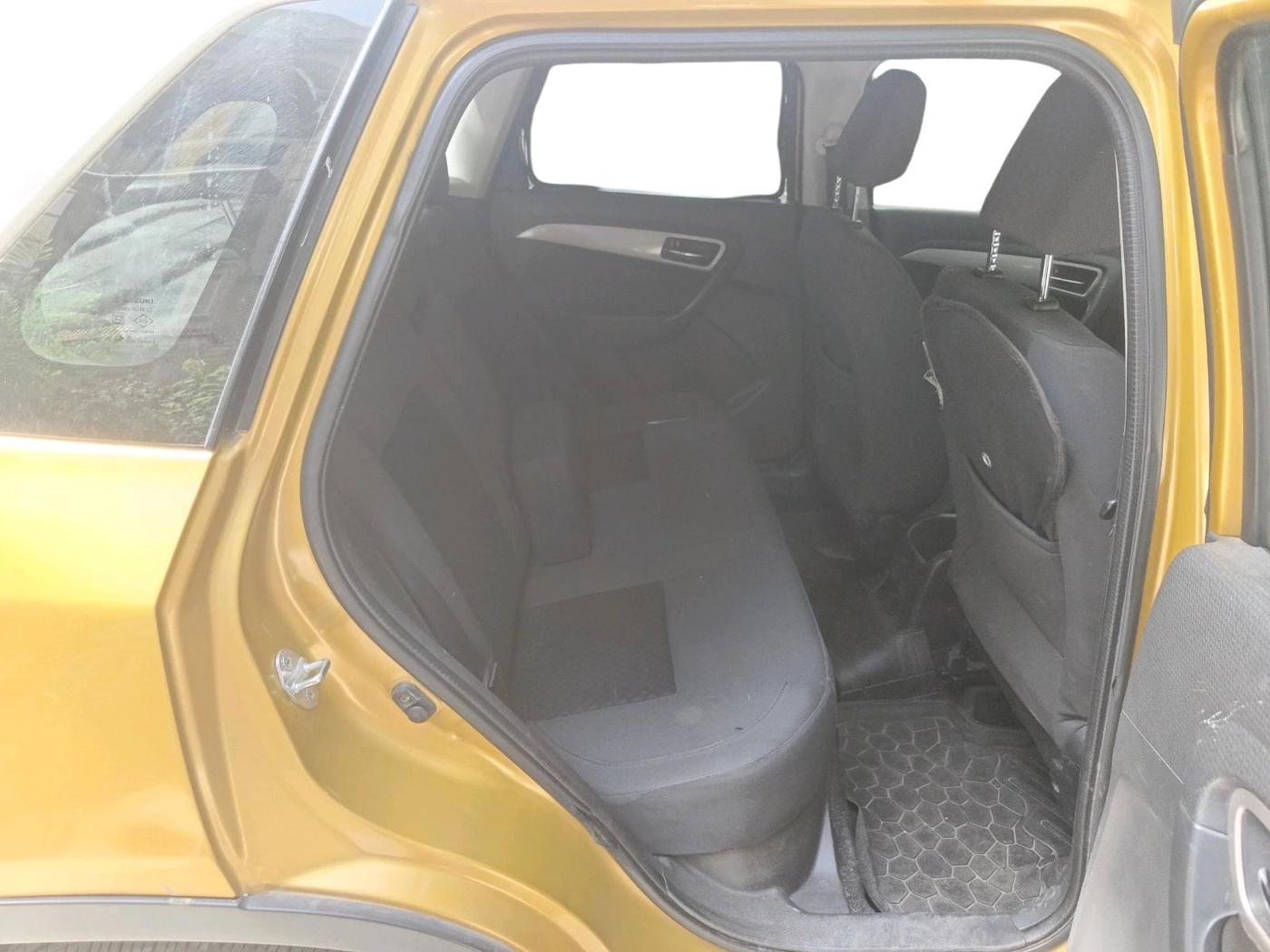 2016 Maruti Vitara Brezza ZDI, Diesel, Manual, 1,41,546 km, interior