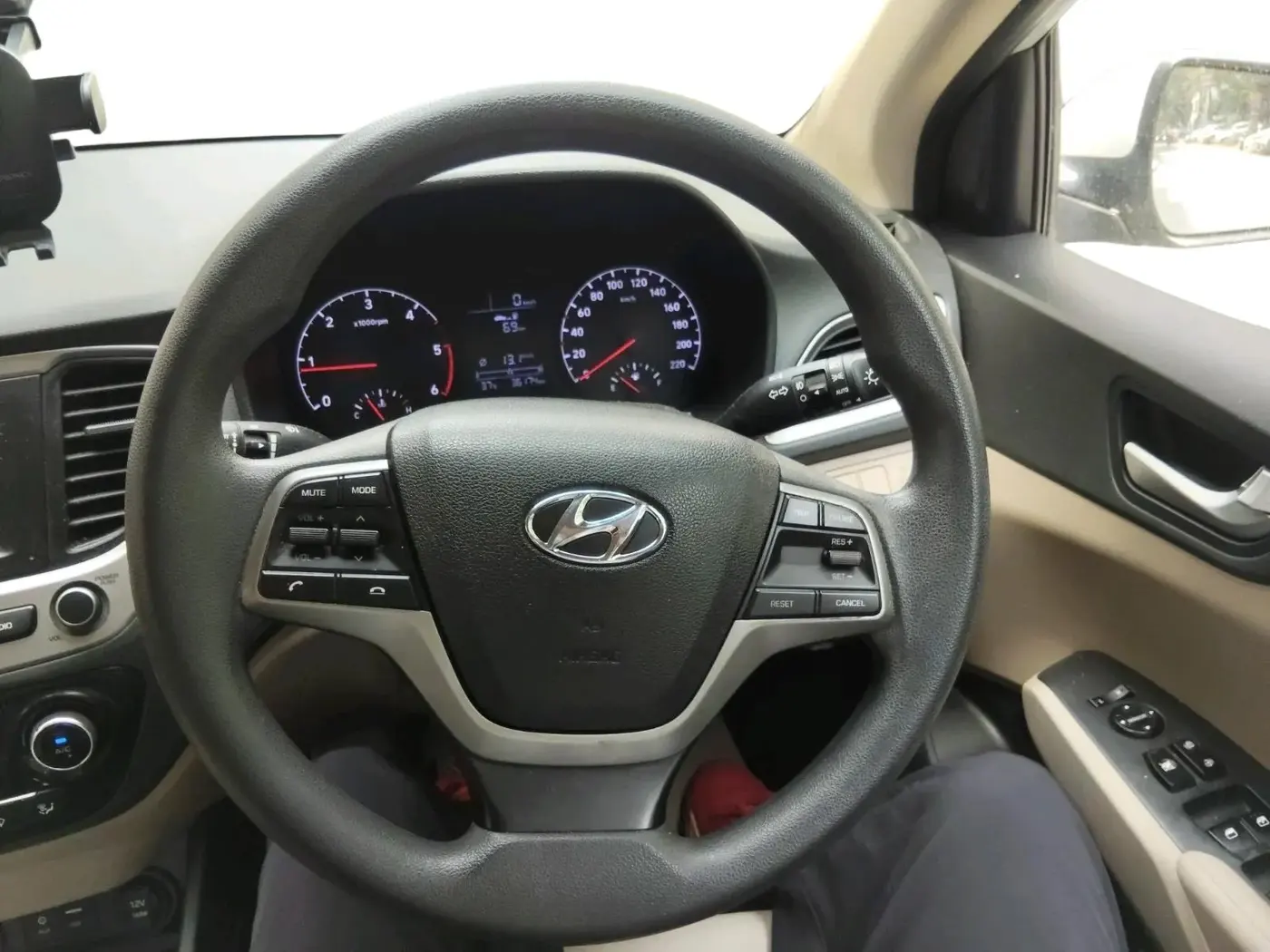2018 Hyundai Verna 1.6 EX CRDI, Diesel, Manual, 36,174 km, interior